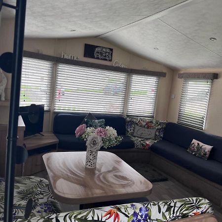 Take Me To The Beach At J&S Caravan Holidays Newquay Bay Resort Saint Columb Minor エクステリア 写真