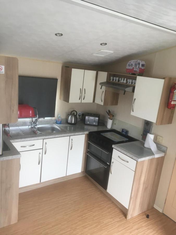 Take Me To The Beach At J&S Caravan Holidays Newquay Bay Resort Saint Columb Minor エクステリア 写真
